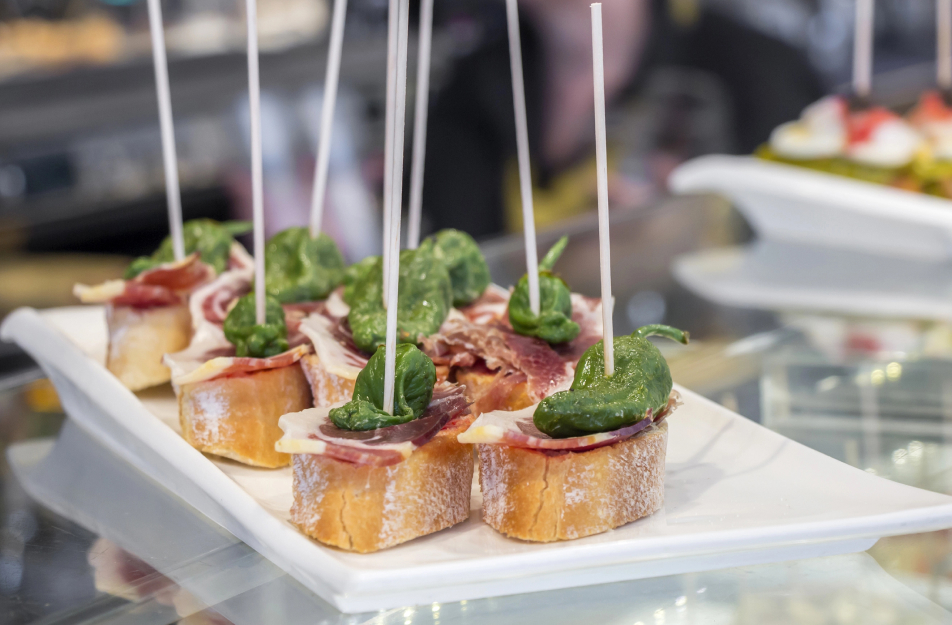 Traditional Bites of Madrid: Private Tapas and Tradition Tour (3h)